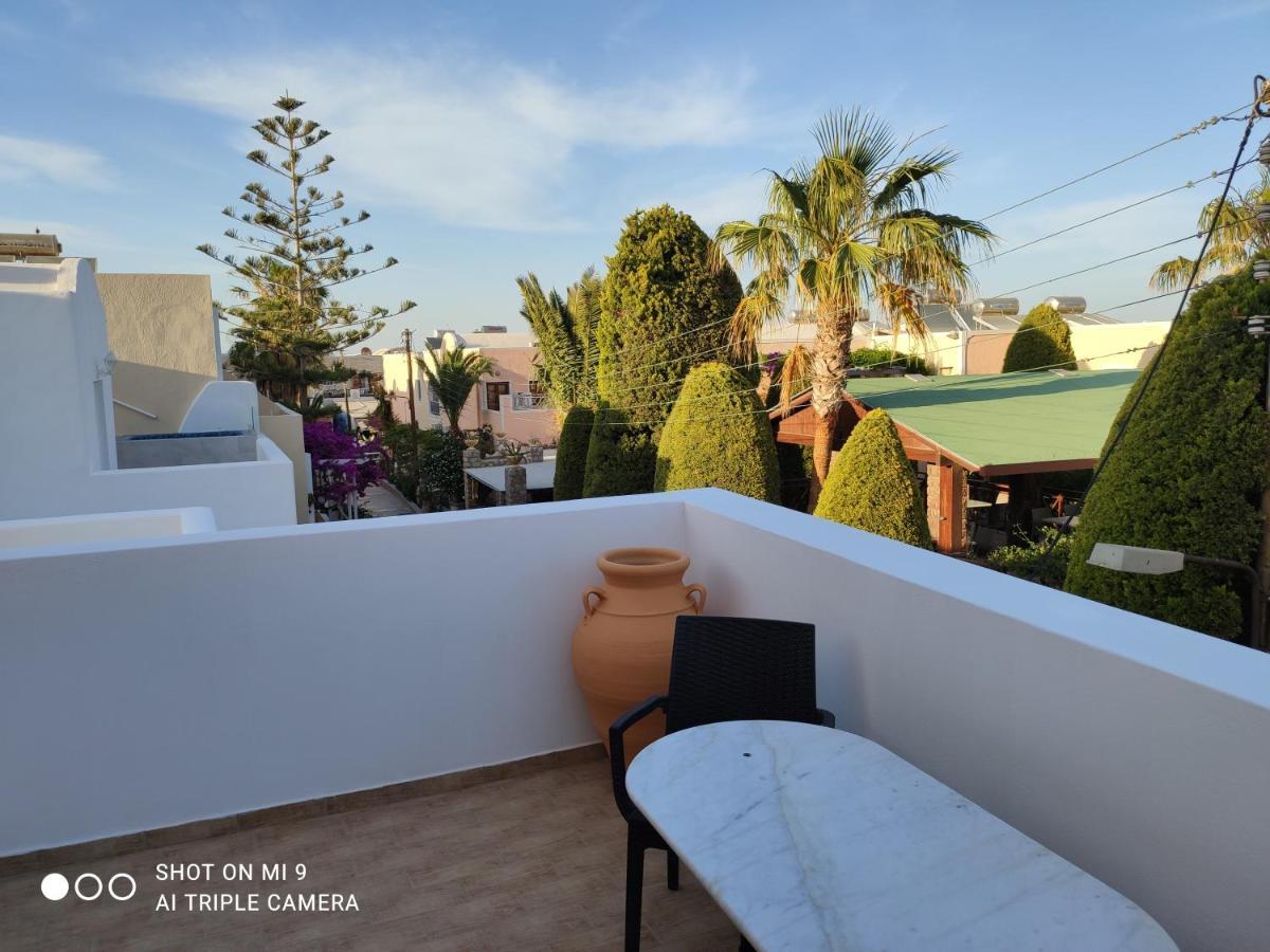 Leonidas Apartments Kamari  Luaran gambar