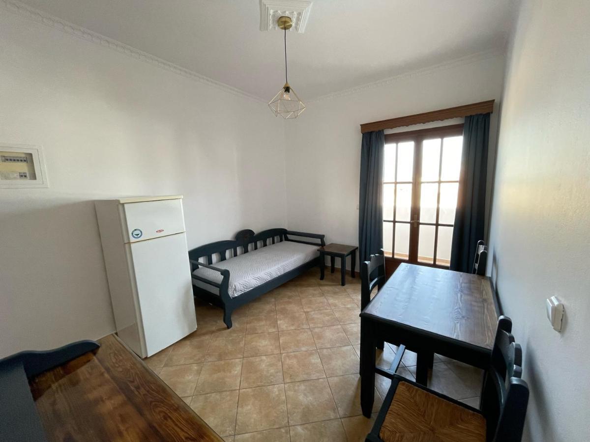 Leonidas Apartments Kamari  Luaran gambar